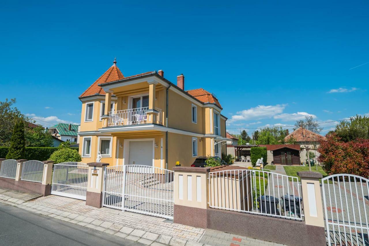 Korponyi Villa Siofok Exterior photo